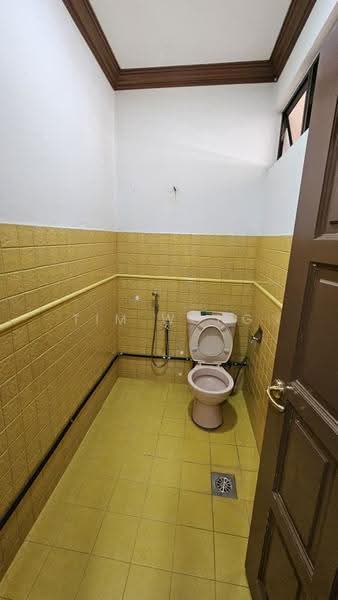 Kedai / Pejabat untuk Disewa di Taman Tun Dr Ismail (Kuala Lumpur) - Tim Wong - Bathroom - PropertyGuru.com.my