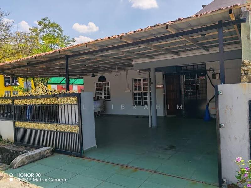 1-storey Terraced House for Sale in Bandar Baru Selayang Fasa 2b (Selayang) - Azli Ibrahim - Exterior - PropertyGuru.com.my