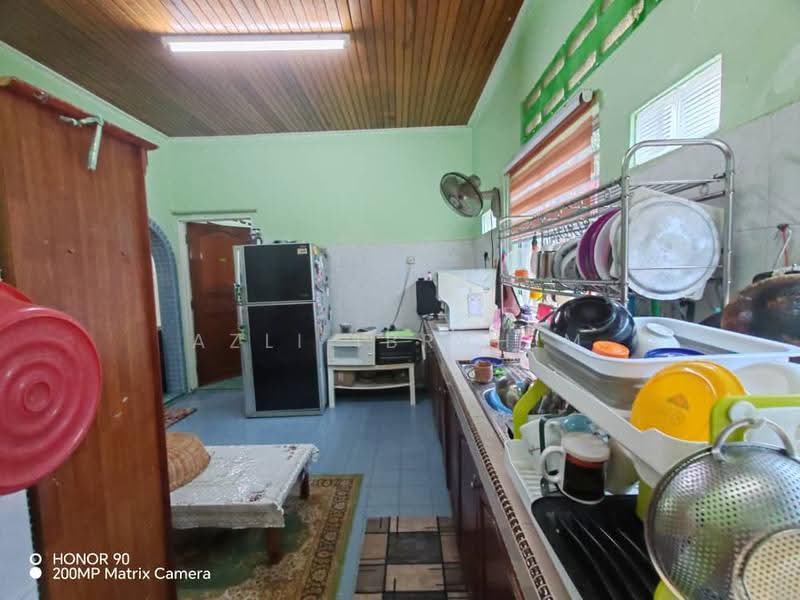 1-storey Terraced House for Sale in Bandar Baru Selayang Fasa 2b (Selayang) - Azli Ibrahim - Kitchen - PropertyGuru.com.my
