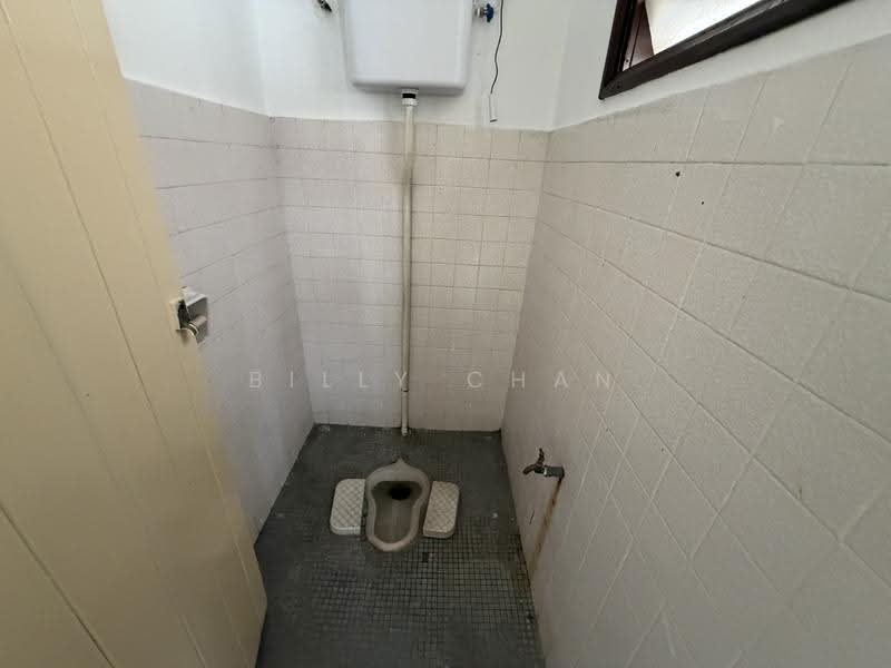 Semi-Detached House for Rent in Taman Overseas Union (Taman Oug) (Jalan Klang Lama (Old Klang Road)) - Billy Chan - Bathroom - PropertyGuru.com.my