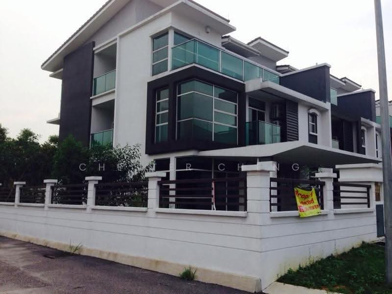 3-storey Terraced House for Sale in USJ Heights (Subang Jaya) - Chester Cheng - PropertyGuru.com.my