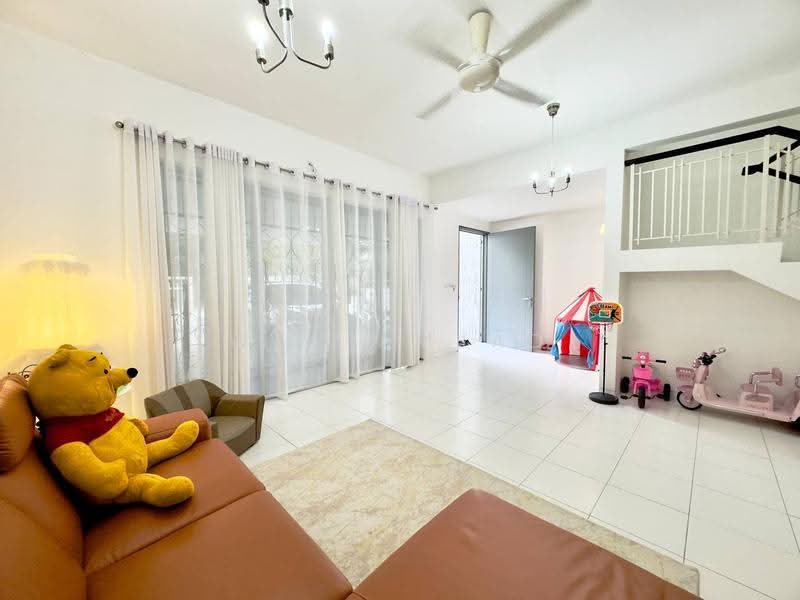 Rumah Teres 2-Tingkat untuk Dijual di Bandar Baru Enstek (Bandar Enstek) - Wan Amjad - Living Room - PropertyGuru.com.my