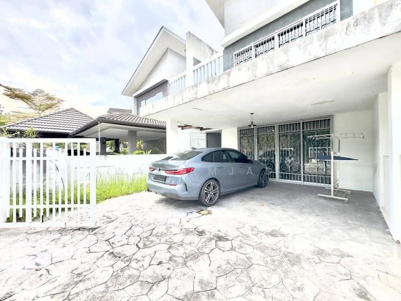 Rumah Teres 2-Tingkat untuk Dijual di Bandar Baru Enstek (Bandar Enstek) - Wan Amjad - Exterior - PropertyGuru.com.my