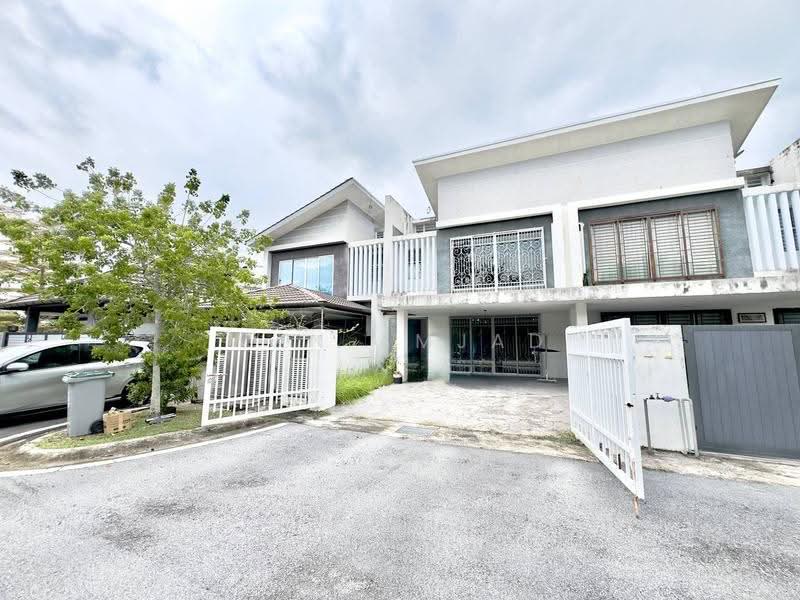 Rumah Teres 2-Tingkat untuk Dijual di Bandar Baru Enstek (Bandar Enstek) - Wan Amjad - Exterior - PropertyGuru.com.my