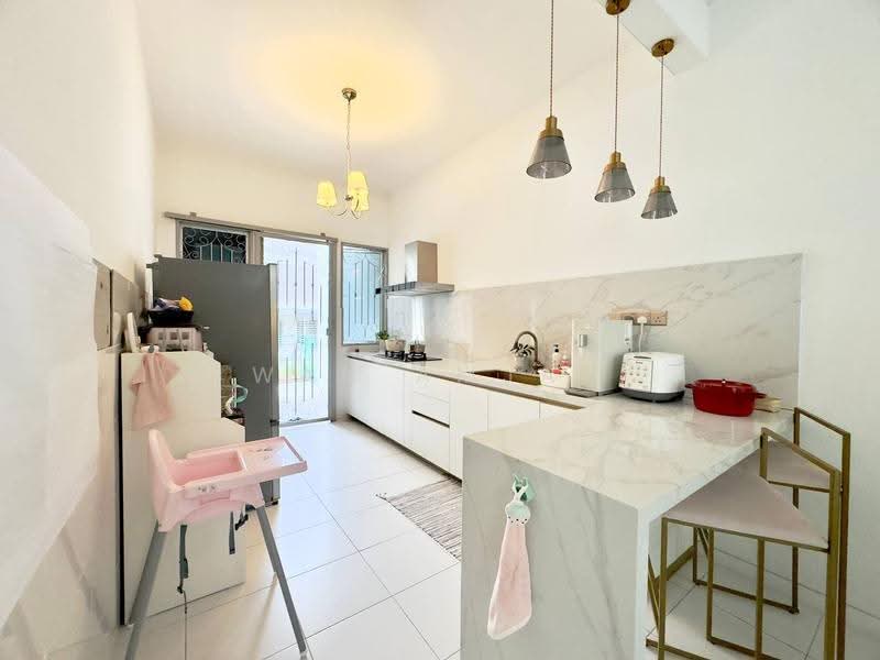 Rumah Teres 2-Tingkat untuk Dijual di Bandar Baru Enstek (Bandar Enstek) - Wan Amjad - Kitchen - PropertyGuru.com.my