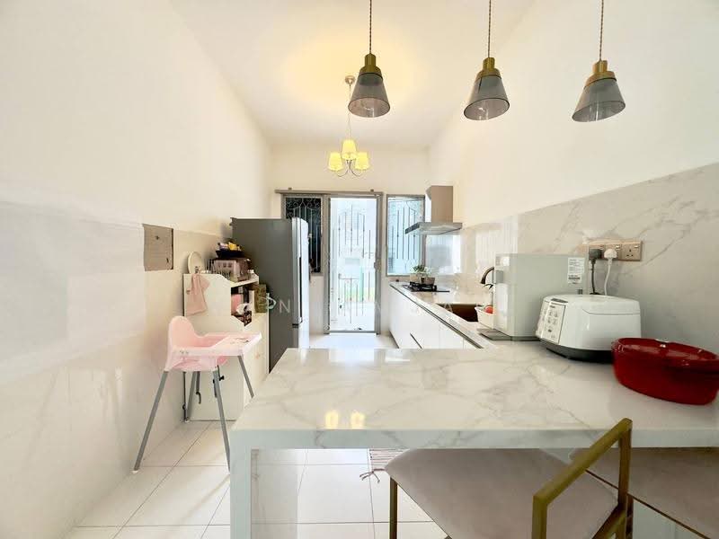 Rumah Teres 2-Tingkat untuk Dijual di Bandar Baru Enstek (Bandar Enstek) - Wan Amjad - Kitchen - PropertyGuru.com.my