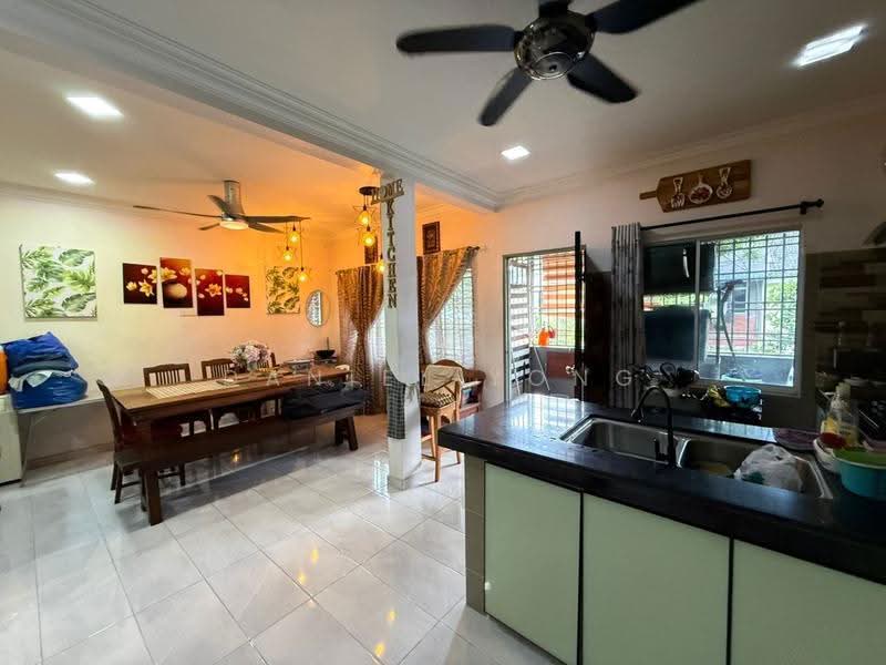 Rumah Teres 1-Tingkat untuk Dijual di Bandar Baru Uda (Tampoi) - Daniel Yong - Kitchen - PropertyGuru.com.my