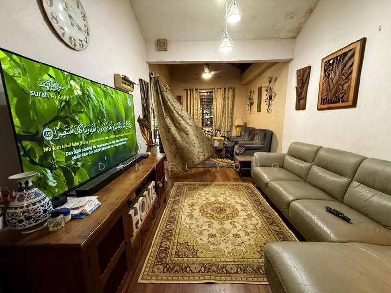 Rumah Teres 1-Tingkat untuk Dijual di Bandar Baru Uda (Tampoi) - Daniel Yong - Living Room - PropertyGuru.com.my