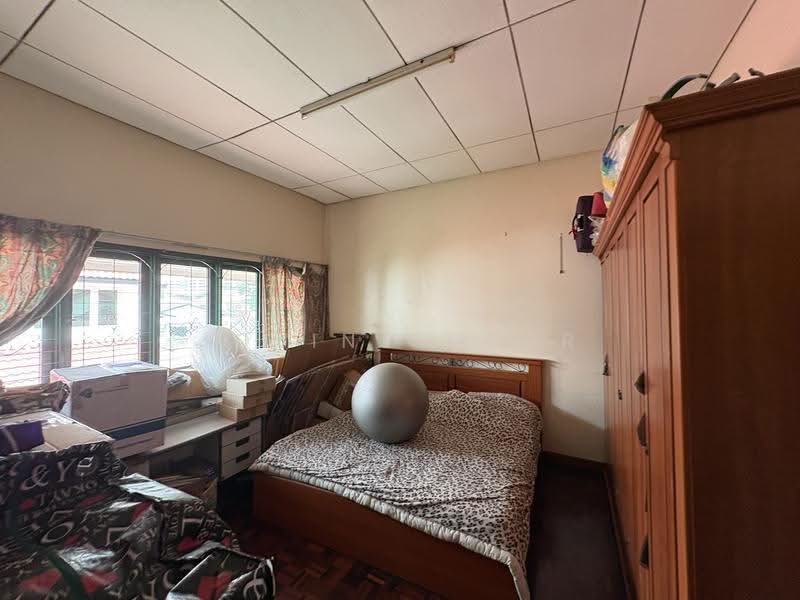 Bungalow House for Sale in Taman Halimahton (Seputeh) - Jovin Cheor - Bedroom - PropertyGuru.com.my