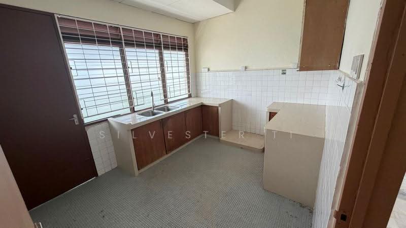 Bungalow House for Rent in Minden Heights (Gelugor) - Silvester Ti - Kitchen - PropertyGuru.com.my
