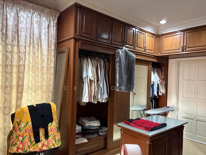 Closet