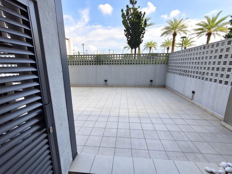 Kediaman Servis untuk Disewa di Radia Residences - YC Lee - Balcony - PropertyGuru.com.my