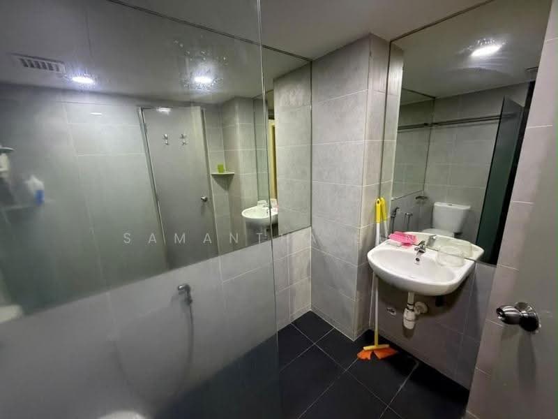 Kediaman Servis untuk Disewa di 38 Bidara Condominium - Samantha Sun - Bathroom - PropertyGuru.com.my