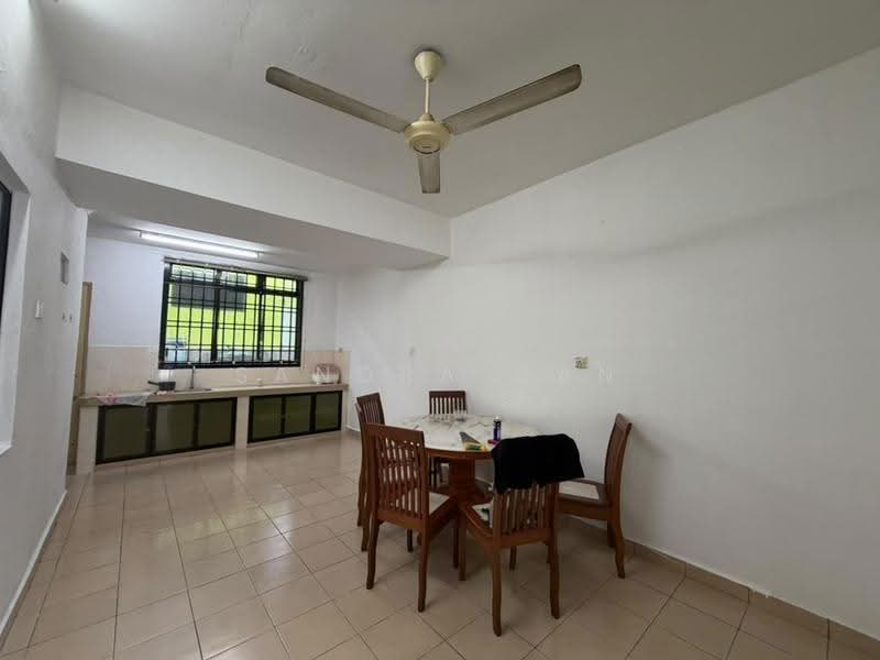 Rumah Teres 2-Tingkat untuk Disewa di Permas Jaya (Johor) - Sandra Gan - Kitchen - PropertyGuru.com.my