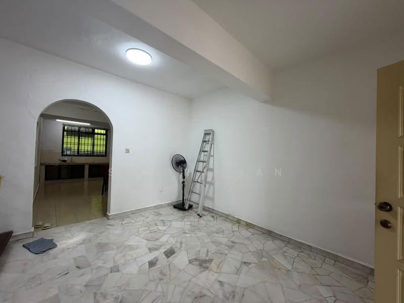 Rumah Teres 2-Tingkat untuk Disewa di Permas Jaya (Johor) - Sandra Gan - Kitchen - PropertyGuru.com.my