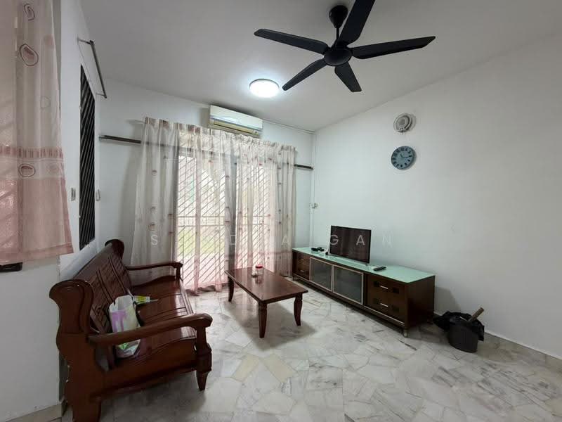 Rumah Teres 2-Tingkat untuk Disewa di Permas Jaya (Johor) - Sandra Gan - Living Room - PropertyGuru.com.my