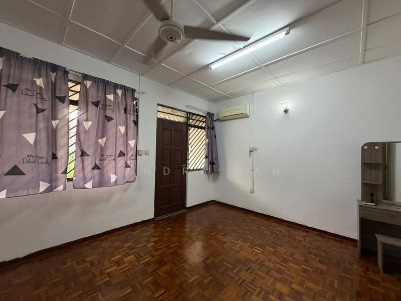 Rumah Teres 2-Tingkat untuk Disewa di Permas Jaya (Johor) - Sandra Gan - Bedroom - PropertyGuru.com.my