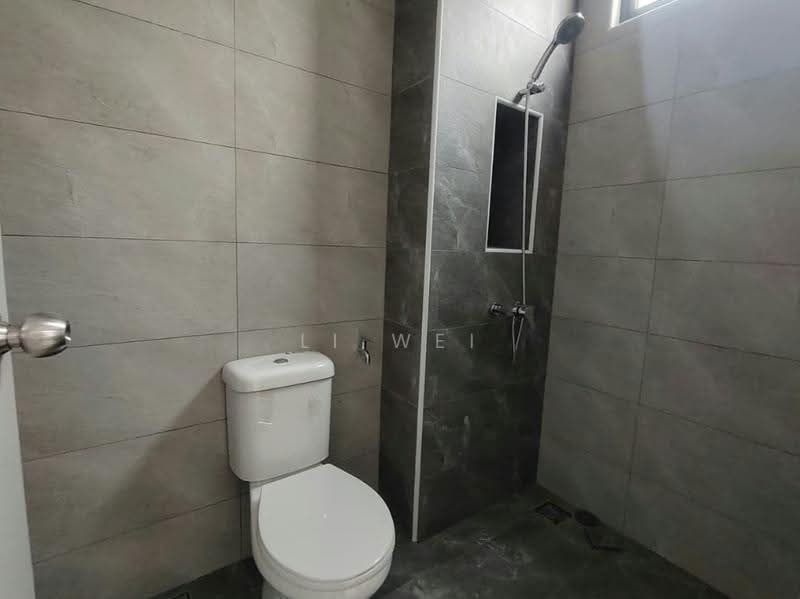 Rumah Kluster untuk Disewa di Taman Pulai Bestari (Skudai) - Li Wei - Bathroom - PropertyGuru.com.my