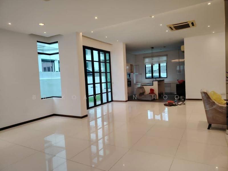 Townhouse for Sale in Ampang (Selangor) - BB Koay Min Hooi - Living Room - PropertyGuru.com.my