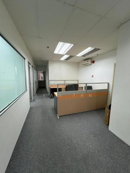 Kedai / Pejabat untuk Dijual di KL City Centre (Kuala Lumpur) - Ryan Tan - Corridor - PropertyGuru.com.my