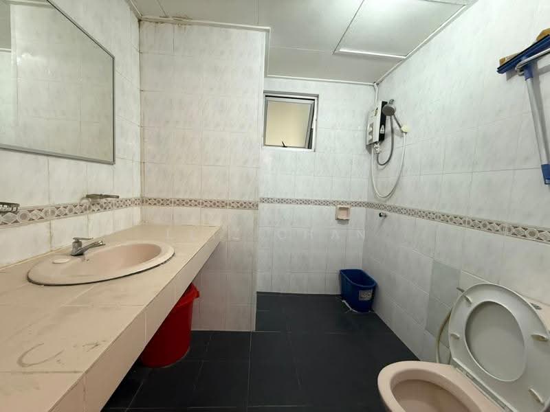 Kondominium untuk Dijual di Villa Lagenda - Eliz Chan - Bathroom - PropertyGuru.com.my