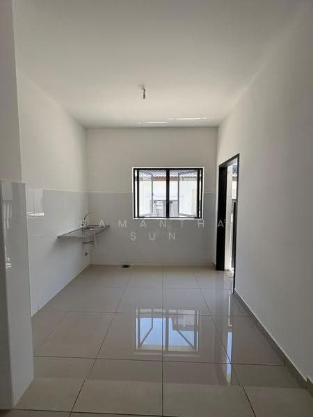 2-storey Terraced House for Sale in Rawang (Selangor) - Samantha Sun - Kitchen - PropertyGuru.com.my