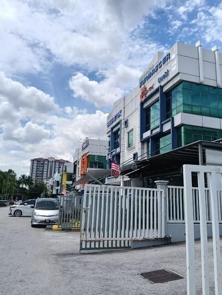 Shop / Office for Rent in Bandar Puteri Puchong (Puchong) - Quennie Ching - Exterior - PropertyGuru.com.my