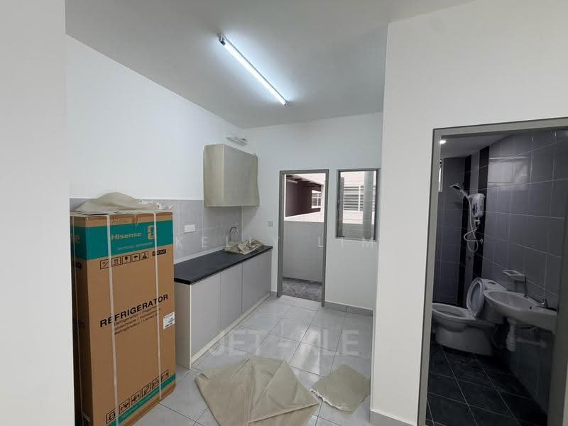Rumah Flat untuk Disewa di Idaman Cahaya 2 - Kelly Lim - Kitchen - PropertyGuru.com.my
