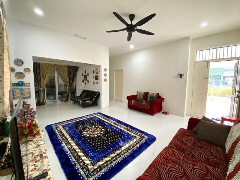 Bungalow House for Sale in Mahkota Hills (Lenggeng) - Wadihan Fairuz - Living Room - PropertyGuru.com.my