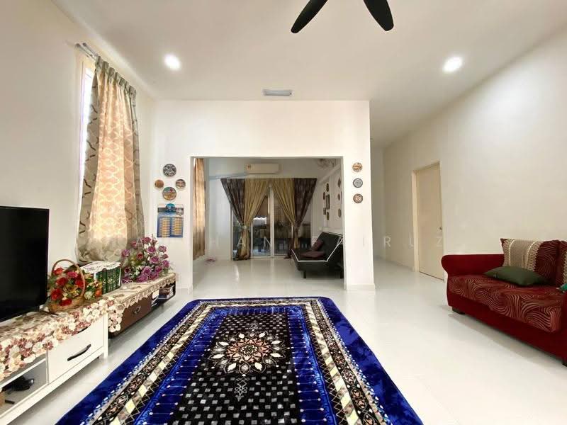 Bungalow House for Sale in Mahkota Hills (Lenggeng) - Wadihan Fairuz - Living Room - PropertyGuru.com.my