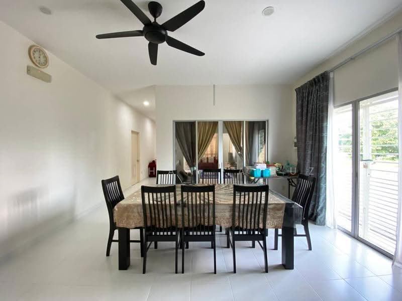 Bungalow House for Sale in Mahkota Hills (Lenggeng) - Wadihan Fairuz - Dining Room - PropertyGuru.com.my