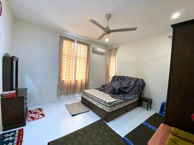 Bungalow House for Sale in Mahkota Hills (Lenggeng) - Wadihan Fairuz - Bedroom - PropertyGuru.com.my