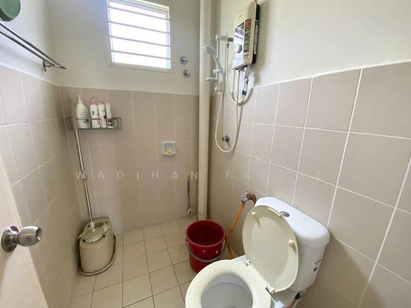 Bungalow House for Sale in Mahkota Hills (Lenggeng) - Wadihan Fairuz - Bathroom - PropertyGuru.com.my