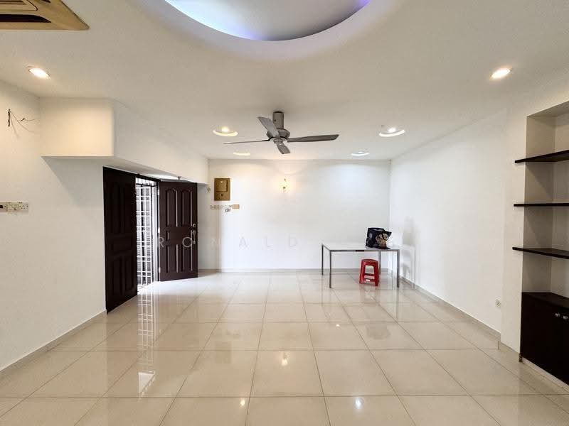 Rumah Teres untuk Dijual di Bayan Baru (Penang) - Ronald Kee - Living Room - PropertyGuru.com.my