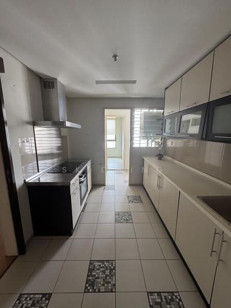 Kediaman Servis untuk Dijual di i-Zen @ Kiara 2 - SK Ching - Kitchen - PropertyGuru.com.my