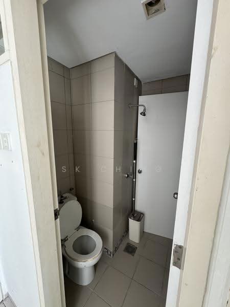 Kediaman Servis untuk Dijual di i-Zen @ Kiara 2 - SK Ching - Bathroom - PropertyGuru.com.my