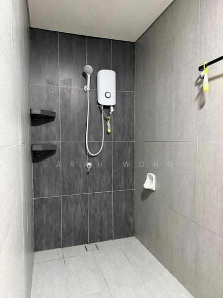 Service Residence for Rent at Lakeview Suites @ Edumetro - Sarah Wong - Bathroom - PropertyGuru.com.my