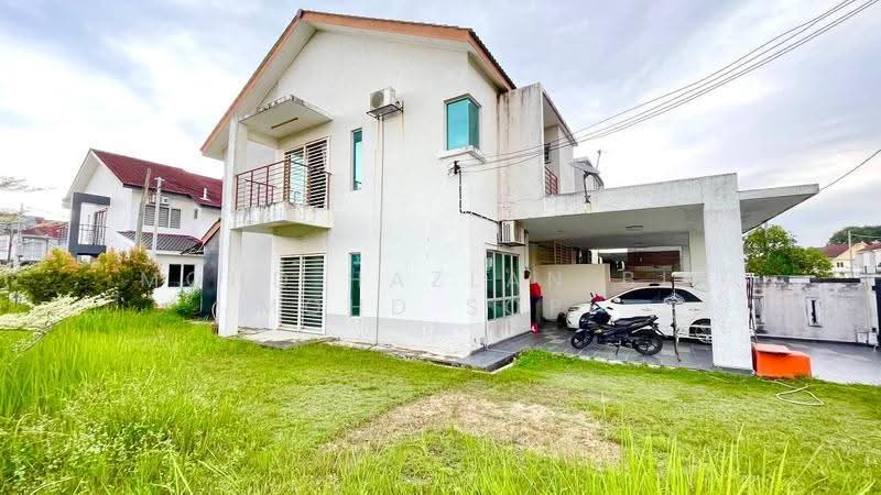 2-storey Terraced House for Sale in Alam Suria (Puncak Alam) - Mohd Hazlan bin Mohd Sopi - Exterior - PropertyGuru.com.my