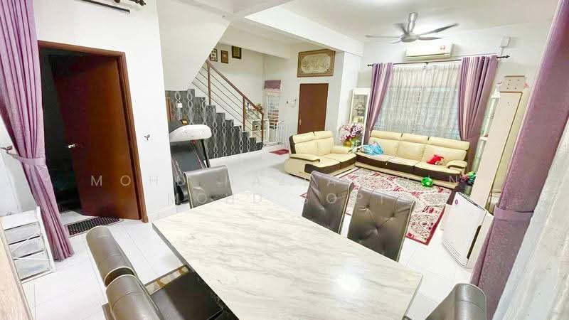 2-storey Terraced House for Sale in Alam Suria (Puncak Alam) - Mohd Hazlan bin Mohd Sopi - Living Room - PropertyGuru.com.my