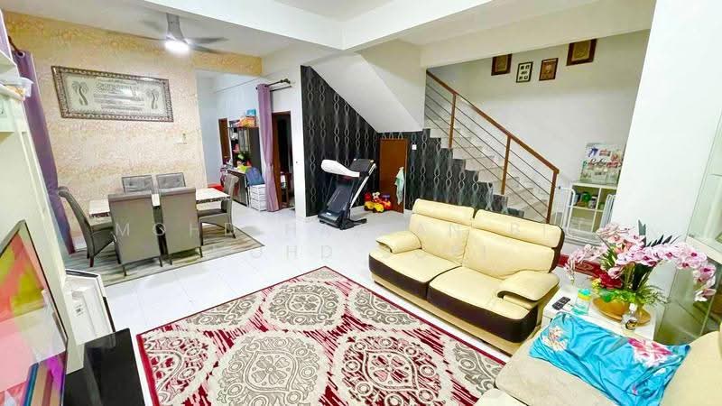 2-storey Terraced House for Sale in Alam Suria (Puncak Alam) - Mohd Hazlan bin Mohd Sopi - Living Room - PropertyGuru.com.my