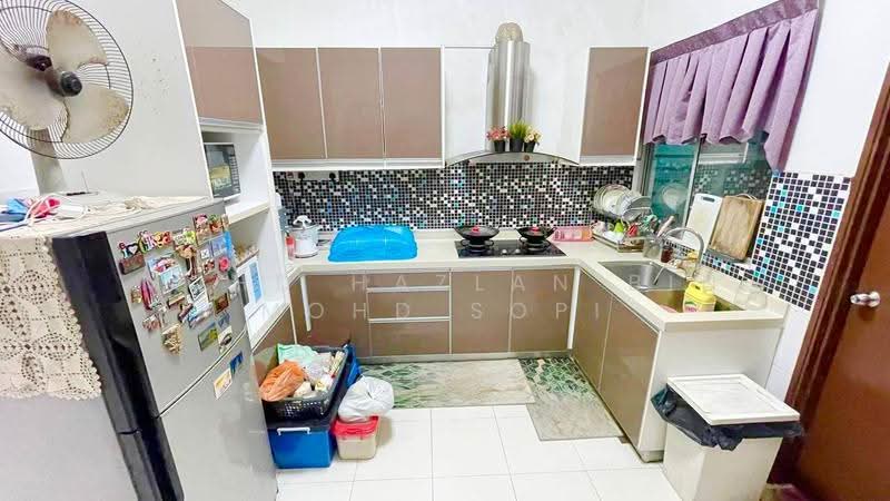 2-storey Terraced House for Sale in Alam Suria (Puncak Alam) - Mohd Hazlan bin Mohd Sopi - Kitchen - PropertyGuru.com.my