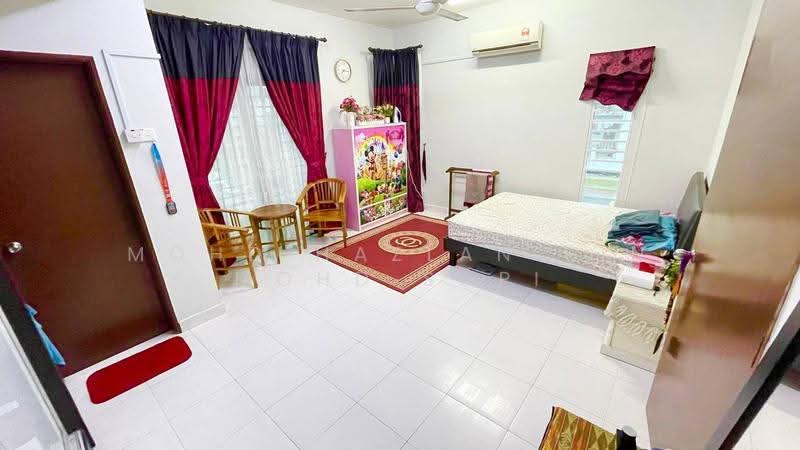 2-storey Terraced House for Sale in Alam Suria (Puncak Alam) - Mohd Hazlan bin Mohd Sopi - Bedroom - PropertyGuru.com.my