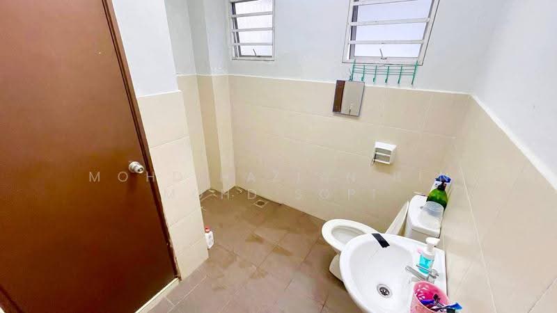 2-storey Terraced House for Sale in Alam Suria (Puncak Alam) - Mohd Hazlan bin Mohd Sopi - Bathroom - PropertyGuru.com.my