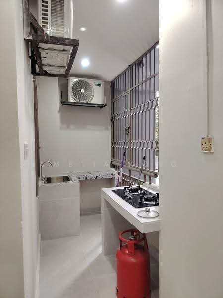 Kondominium untuk Disewa di University Tower - Amelia Kong - Kitchen - PropertyGuru.com.my
