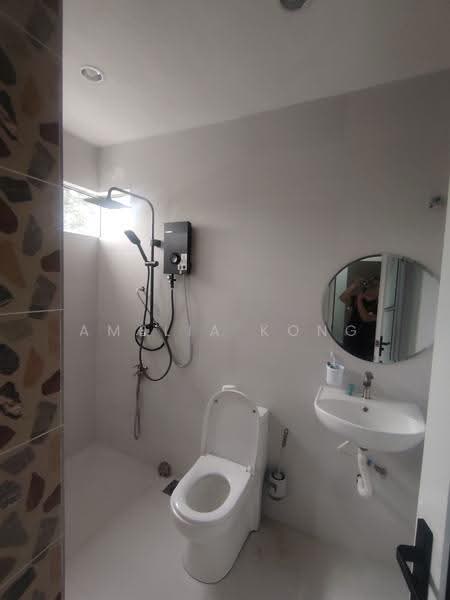 Kondominium untuk Disewa di University Tower - Amelia Kong - Bathroom - PropertyGuru.com.my