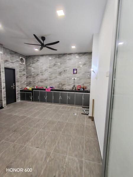 Rumah Teres 1-Tingkat untuk Disewa di Port Dickson (Negeri Sembilan) - Vivian Lee - Kitchen - PropertyGuru.com.my