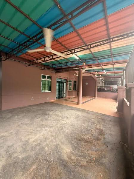 Rumah Teres 1-Tingkat untuk Dijual di Taman Bestari Indah (Ulu Tiram) - Alan Chew - Exterior - PropertyGuru.com.my