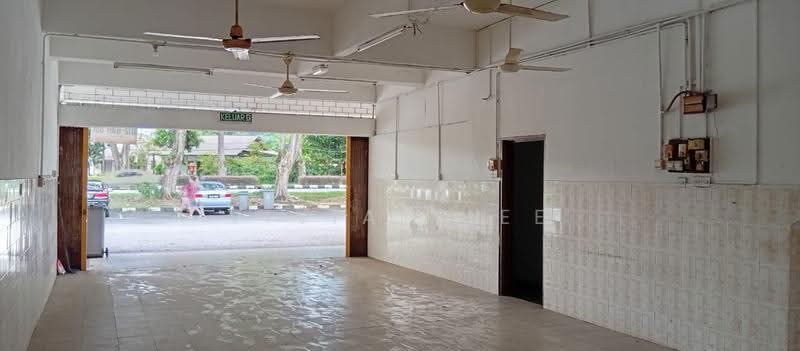 Shop for Sale in Port Dickson (Negeri Sembilan) - Vivian Lee - Exterior - PropertyGuru.com.my