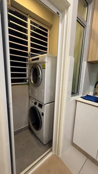 Pangsapuri untuk Disewa di Austin Suites (Permata Austin) - Jeremy Voon - Balcony - PropertyGuru.com.my