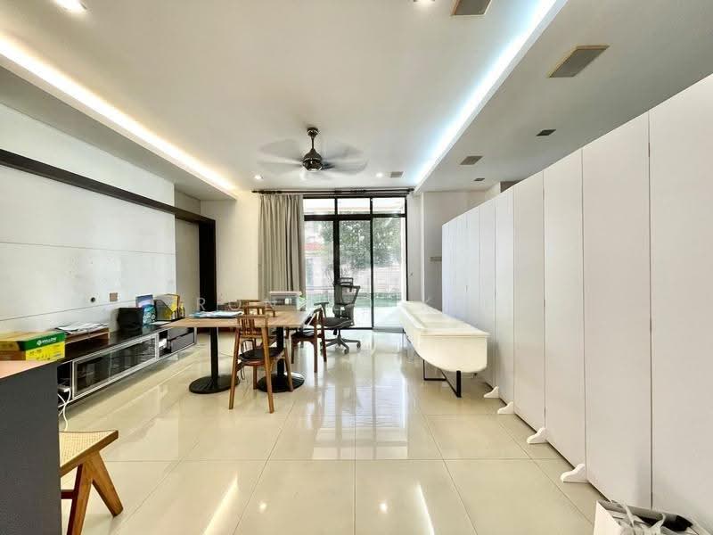 Rumah Banglo untuk Dijual di Batu Uban (Gelugor) - Ronald Kee - Living Room - PropertyGuru.com.my